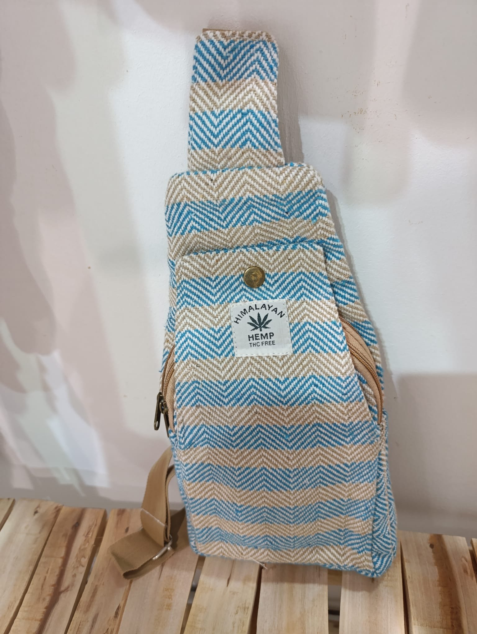bandolera azul claro