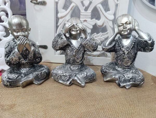 Trio budas